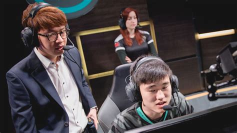 league of legends team coaching.